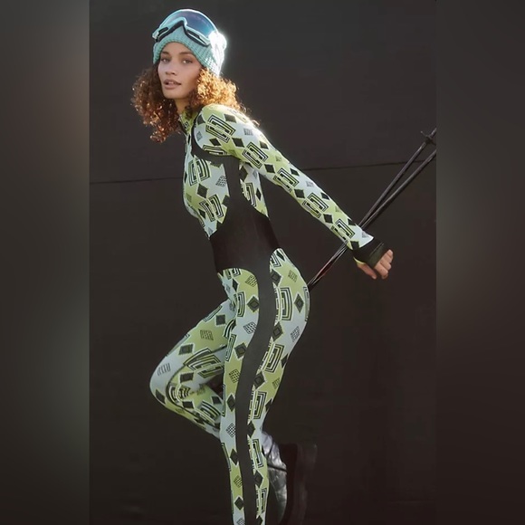 NWOT Free People Movement Size Medium Stars To Mars Long Sleeve Onesie - Picture 1 of 11